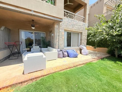 Property building, Day, Garden, View (from property/room), Balcony/Terrace, Seating area, Garden view