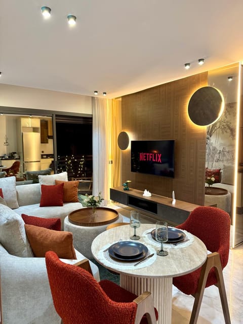 Living room, Seating area, Dining area