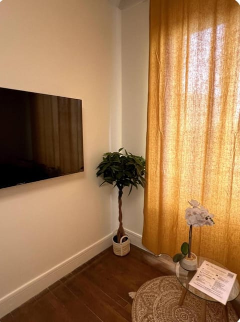 Communal lounge/ TV room, TV and multimedia, Evening entertainment