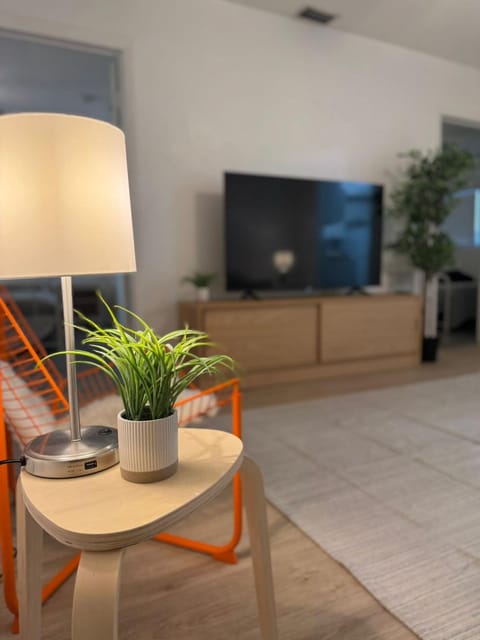 Communal lounge/ TV room, TV and multimedia, Living room, Seating area