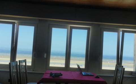 Dining area, Beach, Sea view