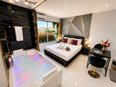 Bed, Hot Tub, Photo of the whole room