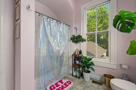 Downtown Home- Bright & Bold Stays near Ft Benning Apartment in Phenix City