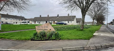 Day, Neighbourhood, Natural landscape, Location