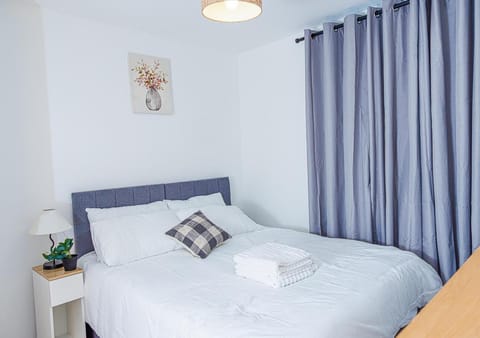 Monea Retreat a Modern 2bedroom and 2 bathroom apartment in Coventry Apartment in Coventry