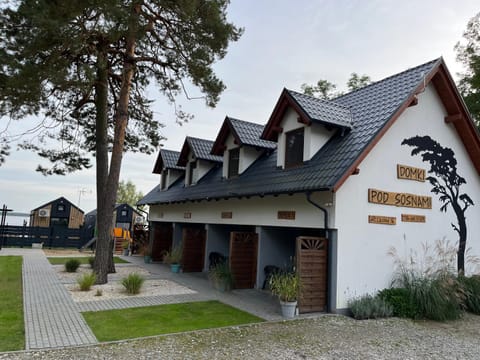 Property building, Day