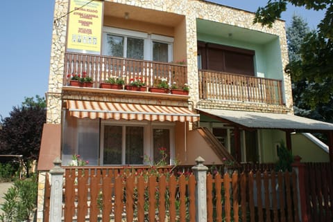 Facade/entrance, View (from property/room), Street view, Certificate/Award