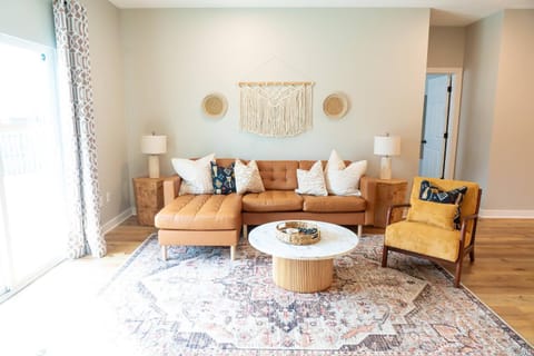 Patio, Living room