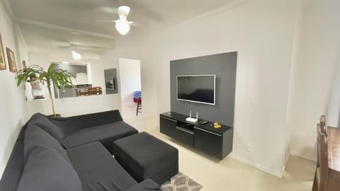 Communal lounge/ TV room, Living room, Seating area