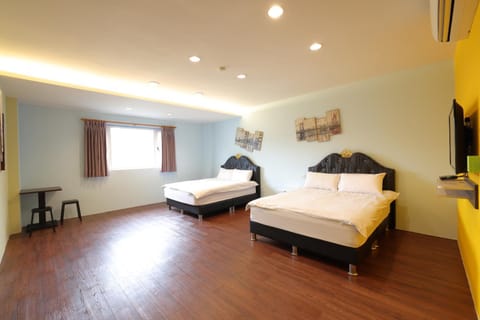 Bed, Photo of the whole room