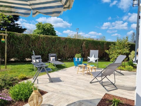 Maison rénovée 2023 proche plage, Arzon, 10 pers, jardin, wifi - FR-1-775-30 House in Arzon