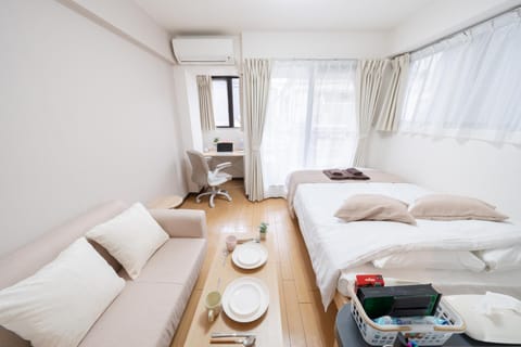 Bed, Living room, Photo of the whole room, Seating area, Bedroom, towels, air conditioner