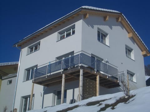Property building, Winter