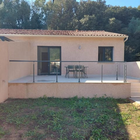 Clos Jeannette Villa 5 min de Sainte Lucie de Porto vecchio et de la plage de Pinarelle ainsi que des piscines naturelles du Cavu House in Zonza