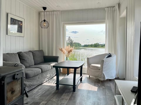 Villa Laituri Enäjärven rannalla Chalet in Uusimaa