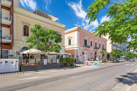 Property building, Street view