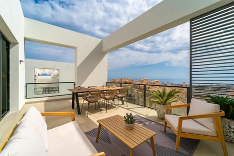 Day, Natural landscape, Balcony/Terrace, Seating area, Sea view