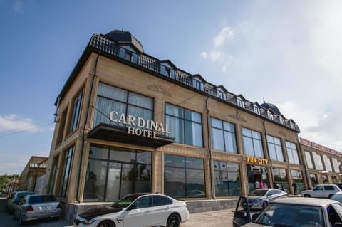 Property building, Day, City view, Location, Parking