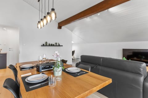 Living room, Seating area, Dining area
