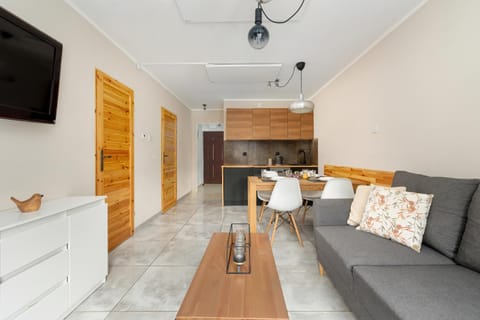 Kitchen or kitchenette, Seating area