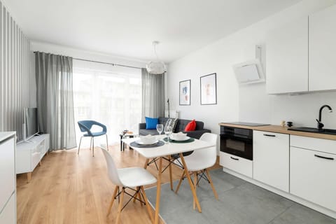 TV and multimedia, Kitchen or kitchenette, Seating area