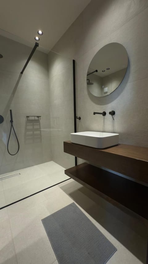 Ianos Living Spaces - 03 Apartment in Islands