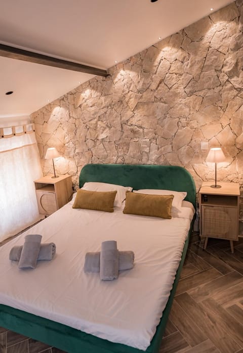 Beautiful new apartment, central, terrace, clim Apartment in Sainte-Maxime