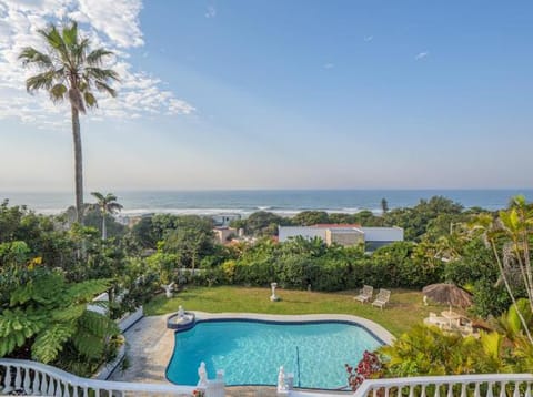 Garden view, Pool view, Sea view, Swimming pool, sunbed