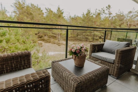 Balcony/Terrace, Garden view
