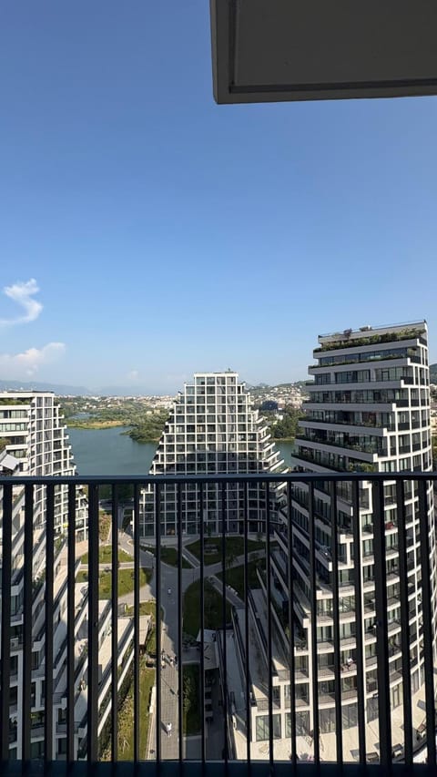 Property building, Day, Natural landscape, View (from property/room), Balcony/Terrace, City view, Lake view