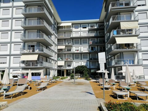 Property building, sunbed