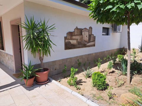 Patio, Garden