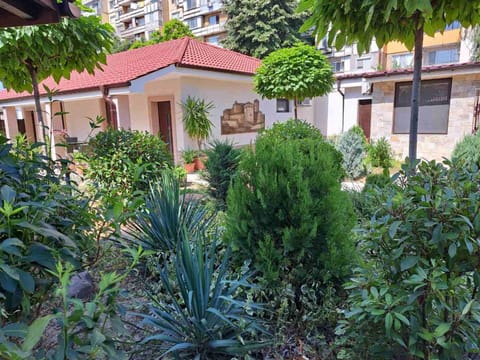 Patio, Garden