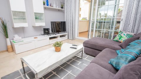 Residencial Duquesa 16 1A Apartment in San Luis de Sabinillas