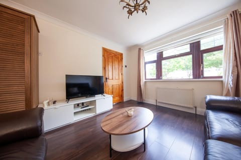 Spacious and convenient 3 bed property in Swords Apartment in County Dublin