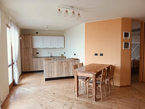 Living room, Dining area, kitchen