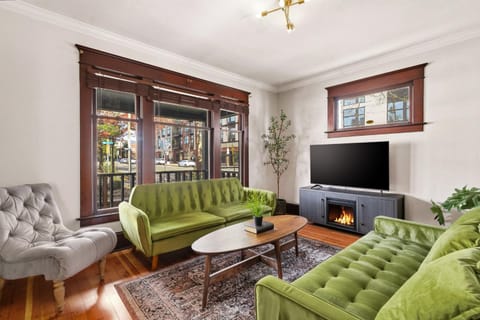 Historic Home in Downtown Vancouver House in Vancouver