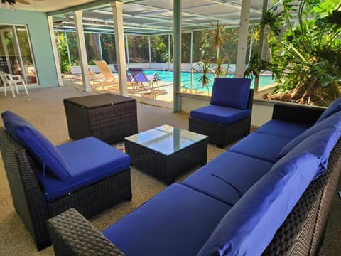 Largo, Fl Heated Pool 2 miles from Indian Rocks Beach Pets House in Florida