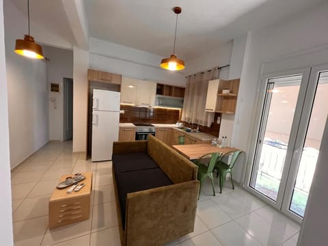 Kitchen or kitchenette, Seating area