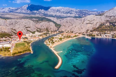 Bird's eye view, Mountain view, Sea view