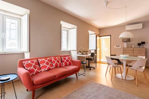 Living room, Seating area, Dining area, air conditioner