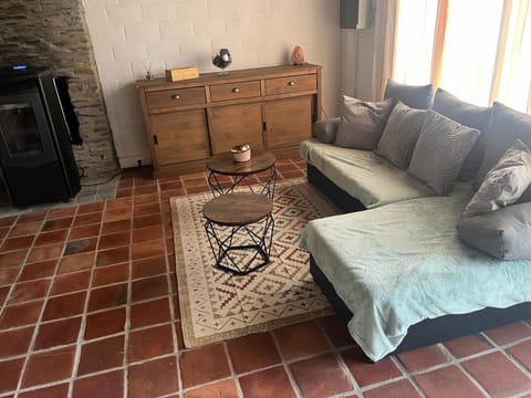 Le Ptit Nid Ivoire House in Wallonia, Belgium