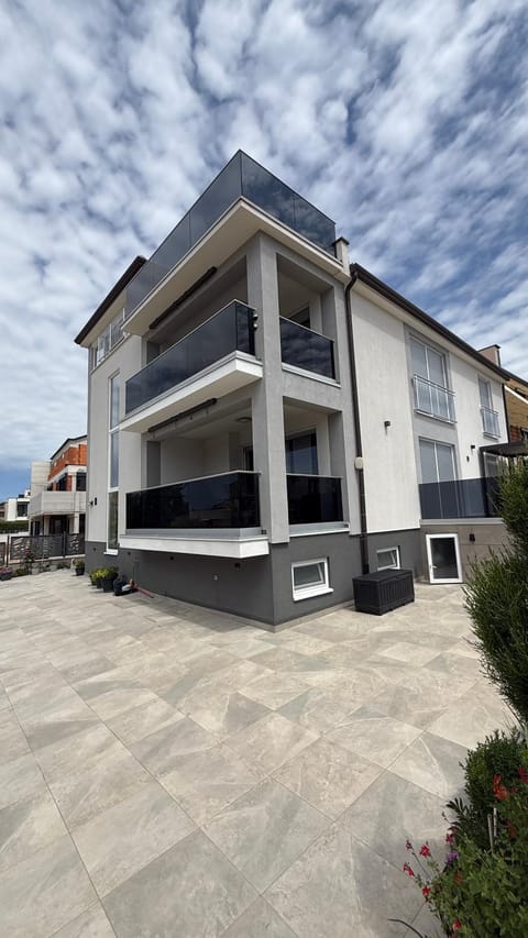 Property building, Day