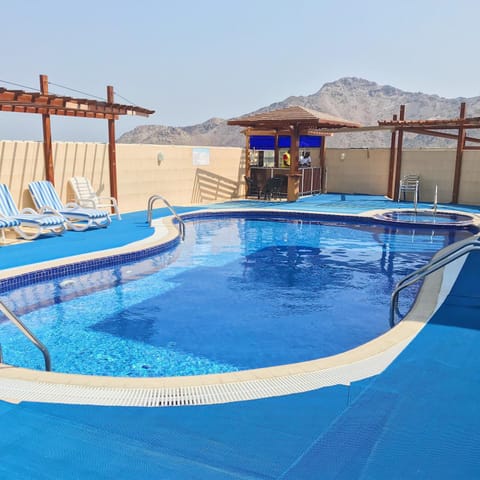 Swimming pool, Swimming pool
