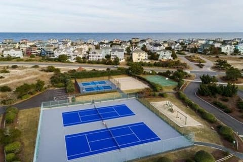Steps to Beach Pool Game Room Aug Weeks Open House in Corolla