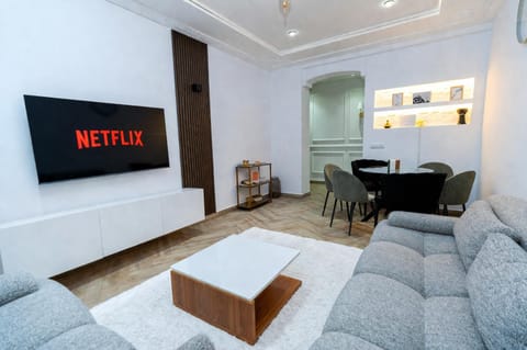 Communal lounge/ TV room, TV and multimedia
