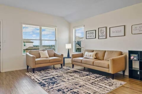 Family Friendly - Private - Spacious - Modern - Pool House in Round Rock