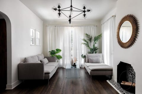 Iconic LACasita -FoodieBobaliciousCity- Mins2DTLA House in Alhambra