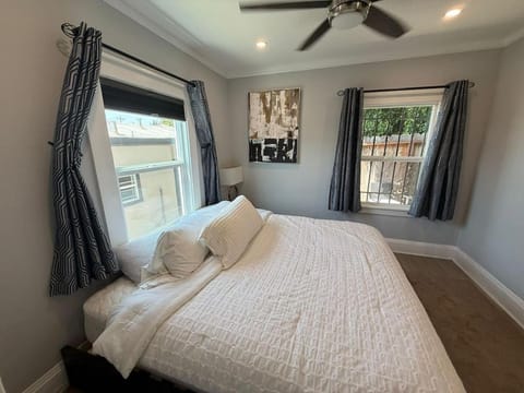 Charming 1BR Near Highland Hospital Lake Merritt House in Alameda