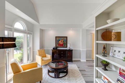 4 Mi to Lake Murray Pet-Friendly Home with Pool! House in Irmo